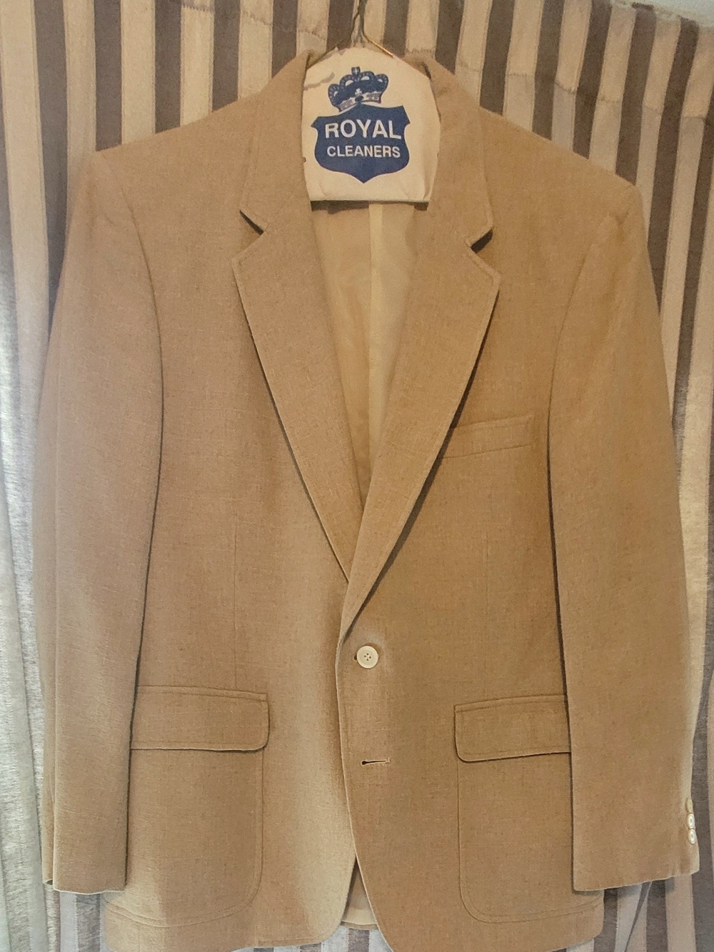 Classic Beige Sport Coat - Stylish Single-Breasted Blazer